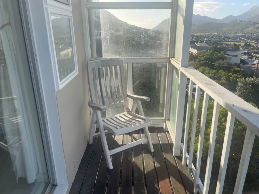 To Let 1 Bedroom Property for Rent in Fish Hoek Western Cape